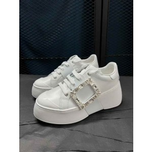 Roger Vivier Skate