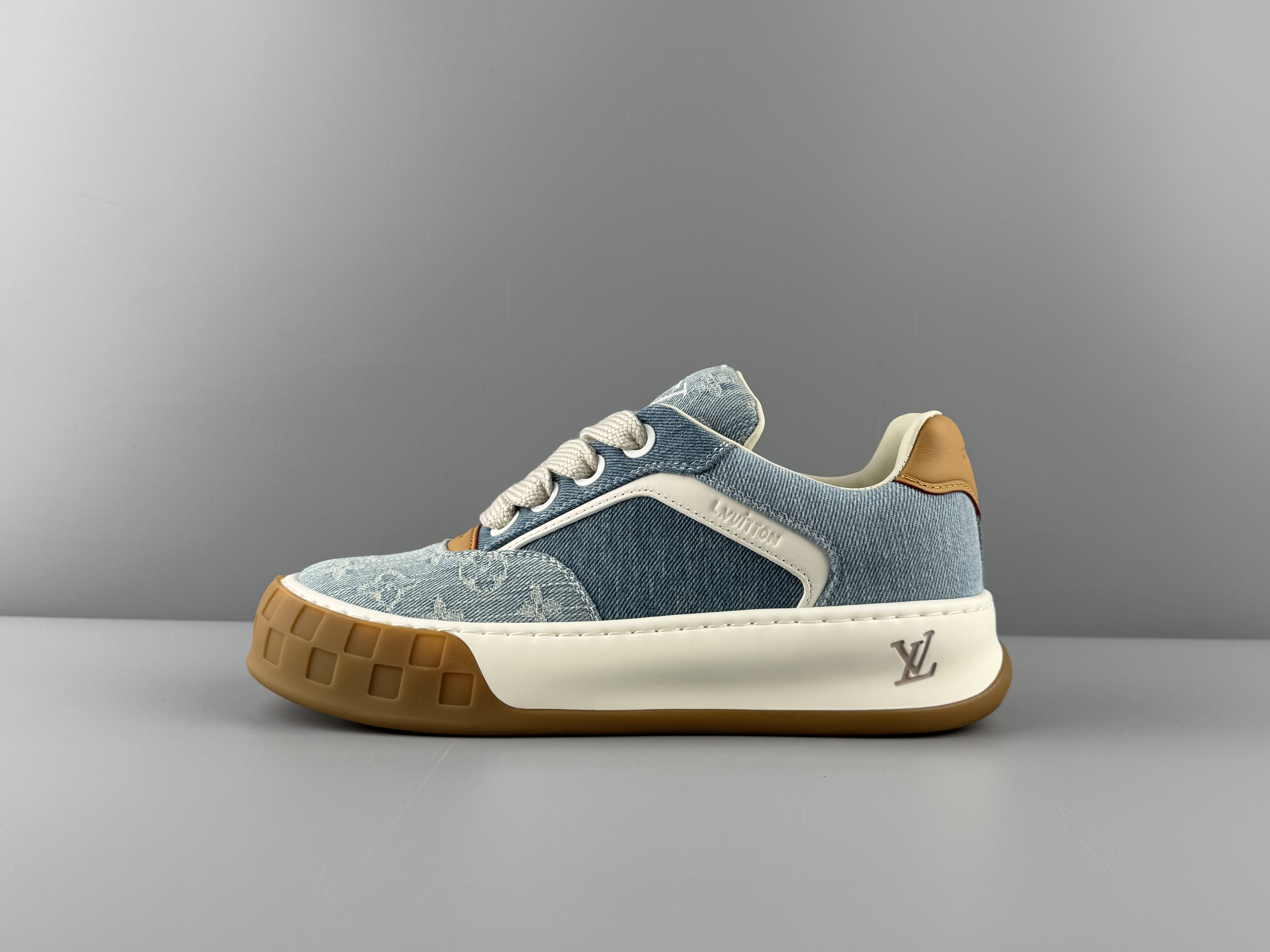 LV Tiltde