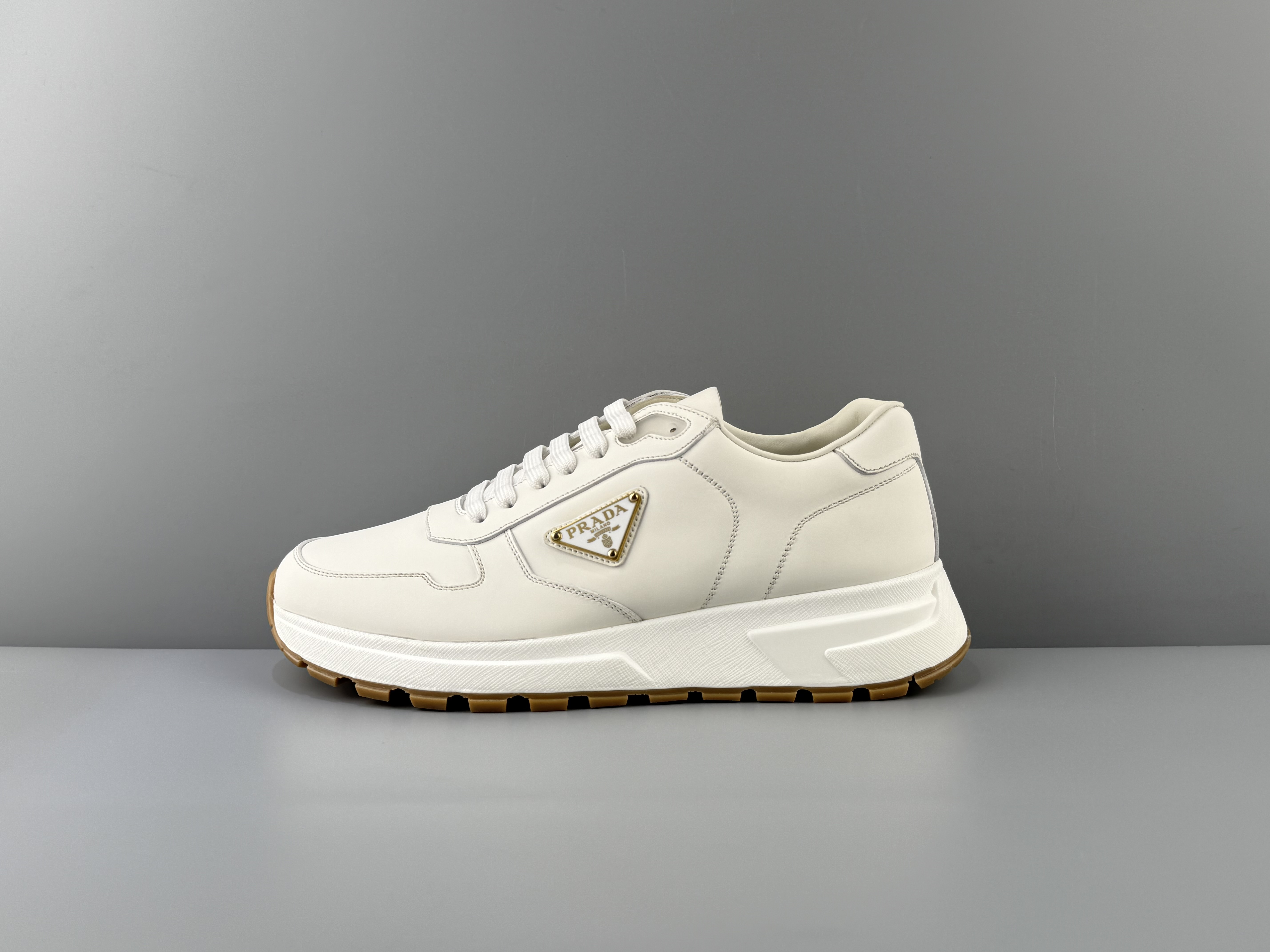 Prada Prax 01